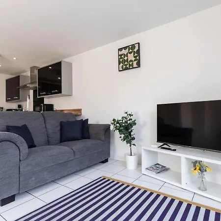 Overdrive Rd - Long Contractors By Shortstayuk Holiday home Bristol
