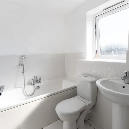 Overdrive Rd - Long Contractors By Shortstayuk Holiday home Bristol
