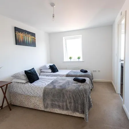 Overdrive Rd - Long Contractors By Shortstayuk Bristol